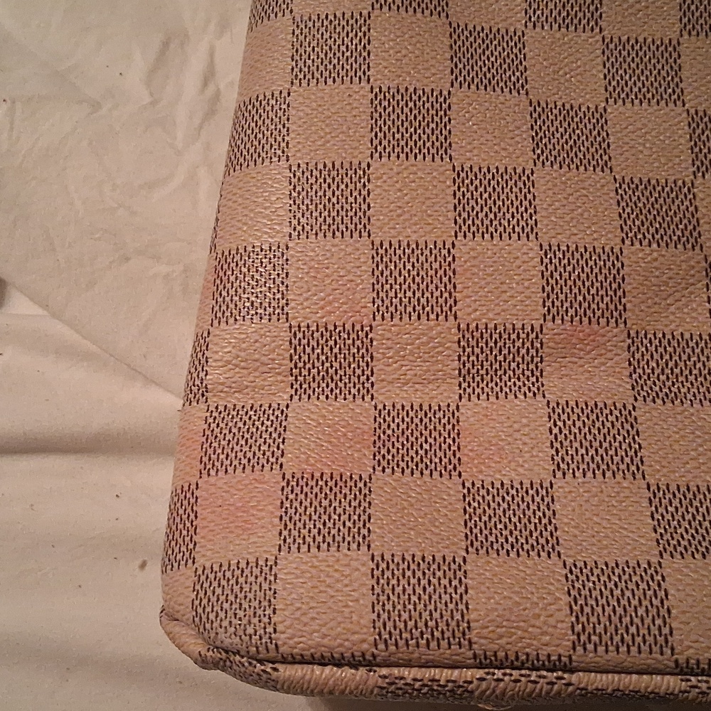 Louis Vuitton Checkered Beige Tote Bag - Picture 6 of 16